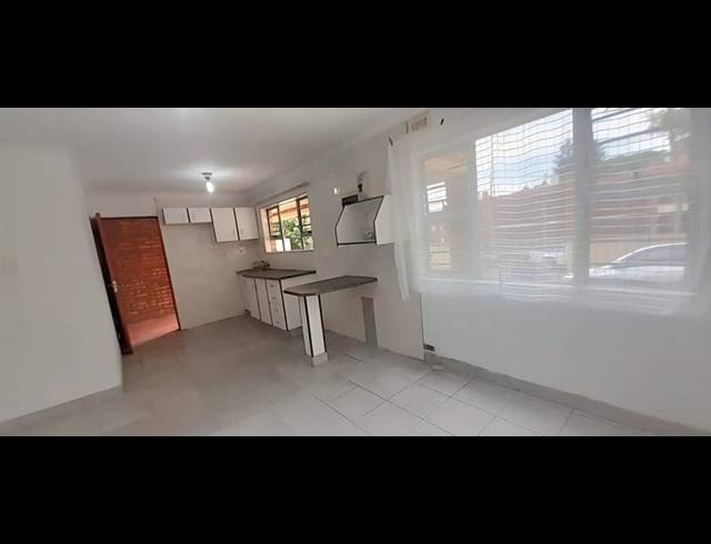 2 BEDROOM PROPERTY TO RENT IN OVERPORT